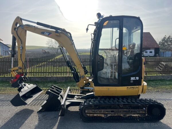 2015 Caterpillar 302.7D CR + 3 GODETS ET INCLINABLE – Image 2