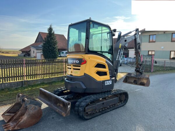 Volvo ECR25D + 3 GODETS ET INCLINABLE – Image 7