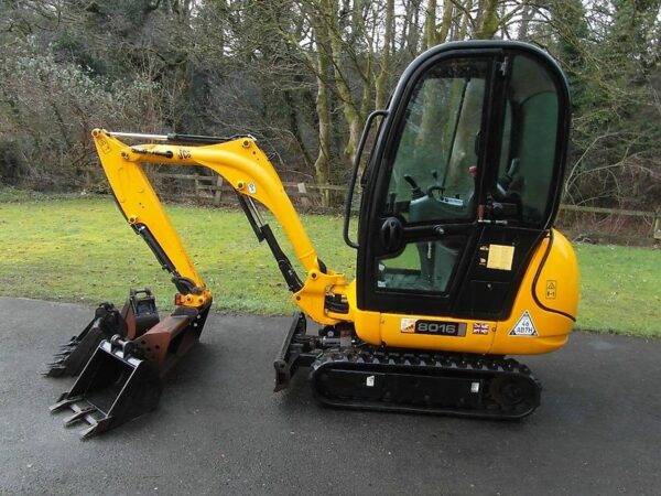 2011-JCB 8016 CTS + 4 GODETS – Image 4