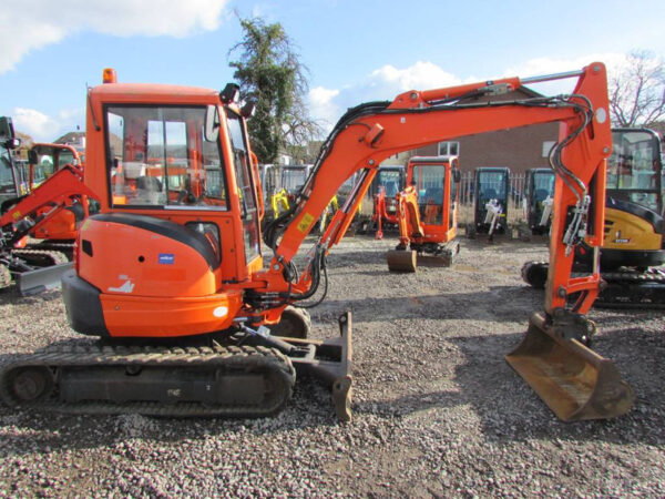 2015-Kubota U 35-3 + 3 GODETS – Image 4