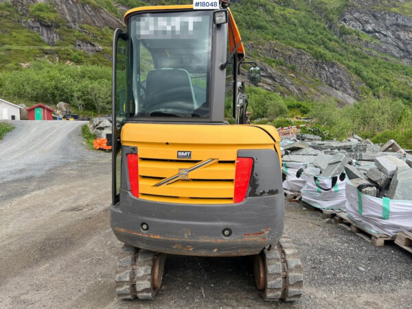 2013-Volvo EC27C + 4 GODETS + ATTACHE RAPIDE – Image 19