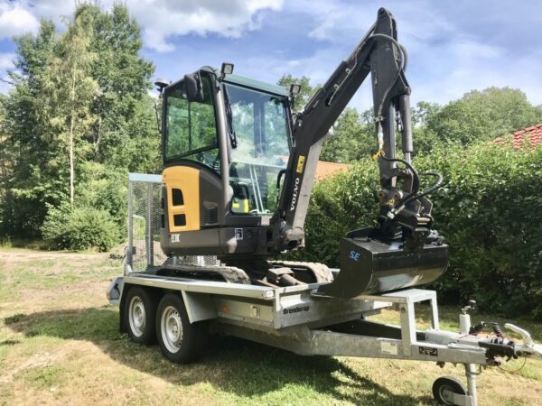 2014 Volvo EC18 + 4 GOGETS (1 ORIANTALE) + REMORQUE – Image 4