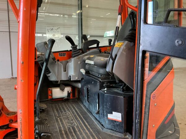 2015-Kubota U 27-4 + 3 GODETS + ATTACHE RAPIDE – Image 11