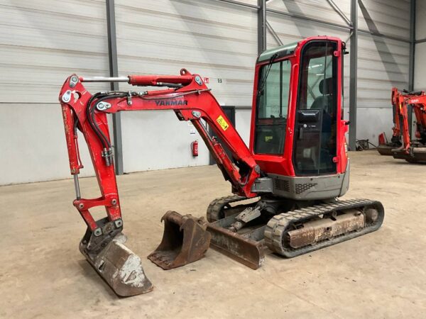 2013-Yanmar Vio 25-4 + 3 GODETS + ATTACHE RAPIDE – Image 9