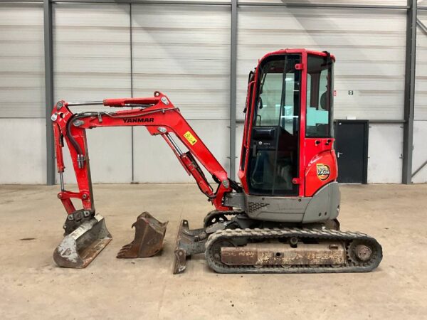 2013-Yanmar Vio 25-4 + 3 GODETS + ATTACHE RAPIDE – Image 10