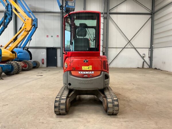 2013-Yanmar Vio 25-4 + 3 GODETS + ATTACHE RAPIDE – Image 11